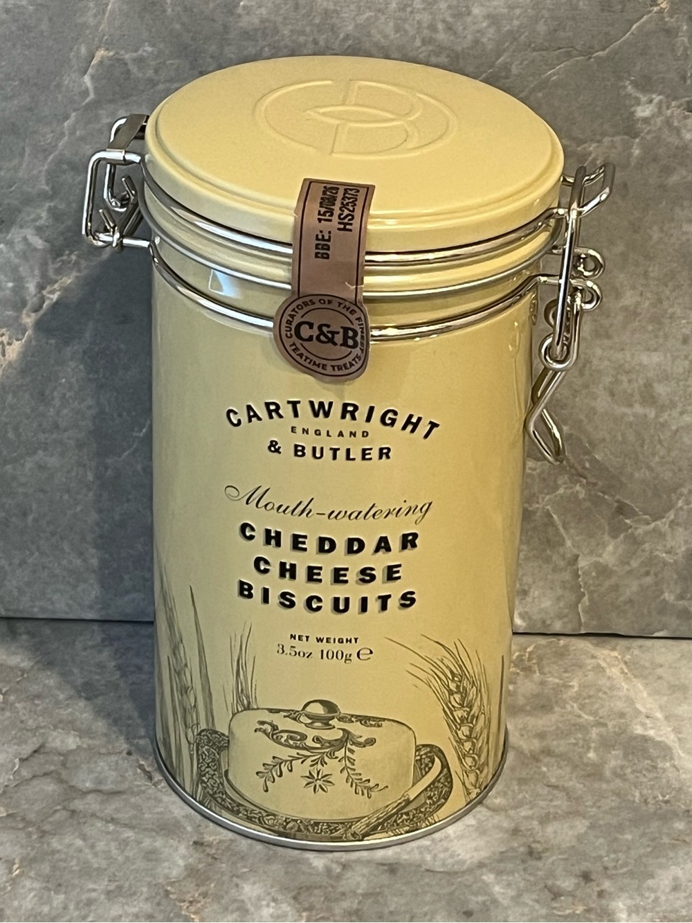 Empty Tin for cookies/ tea bags / flour Etc.